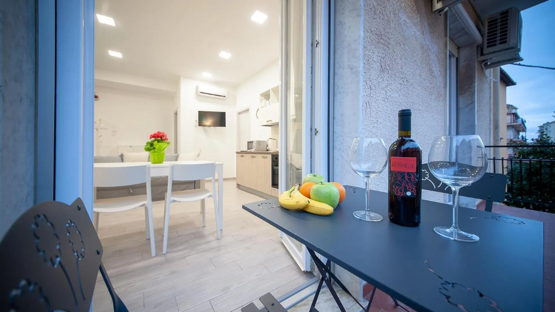 Ines Rivieraholiday Albenga Apartment